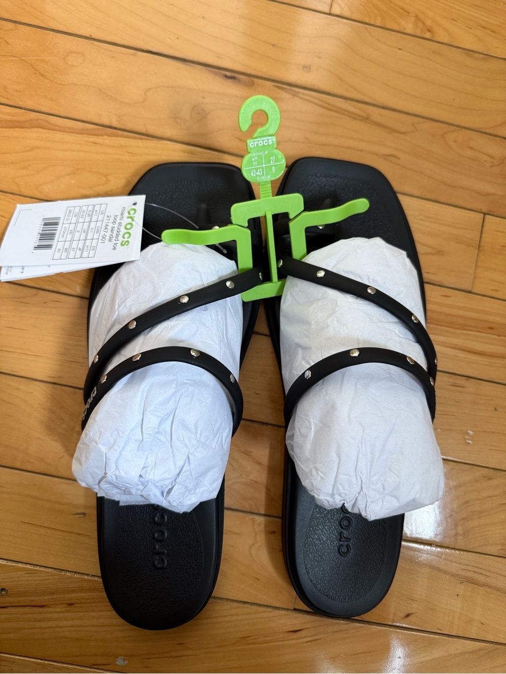 New In Bag Crocs Women's Miami Studded Toe Loop Black sandals Women’s Size 11